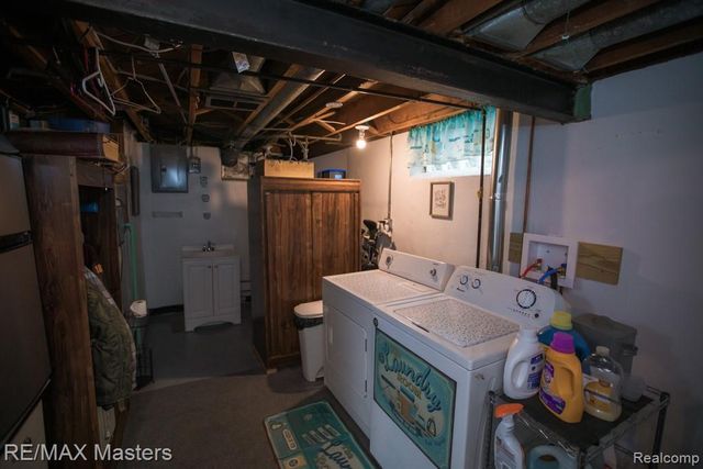 15121 Pennsylvania Avenue, Allen Park, MI 48101