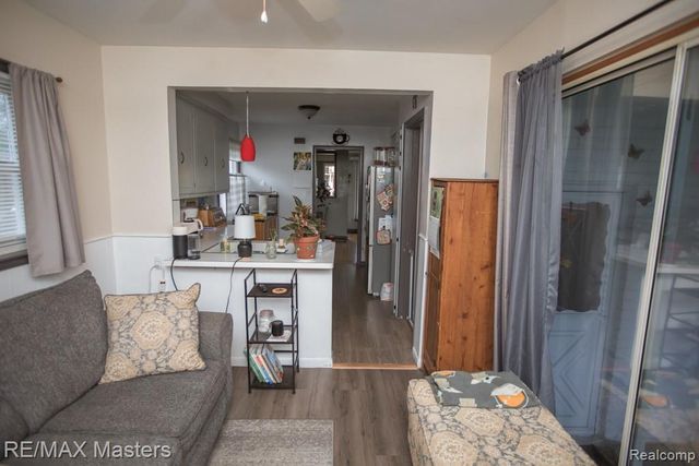 15121 Pennsylvania Avenue, Allen Park, MI 48101