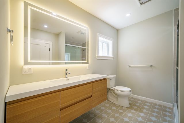 124 Magoun Ave, Brockton, MA 02301