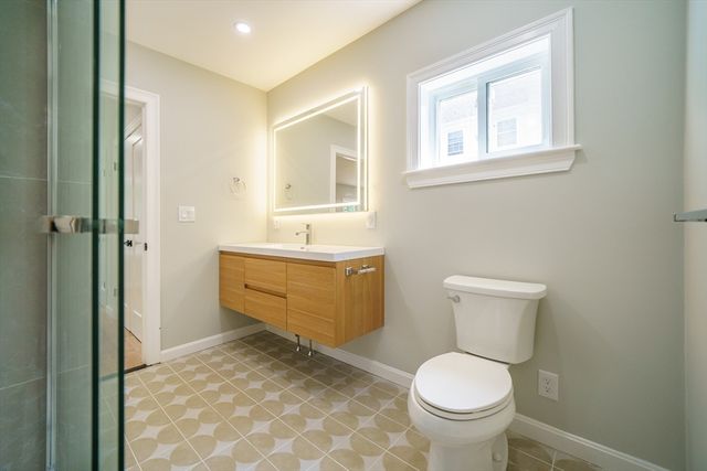 124 Magoun Ave, Brockton, MA 02301