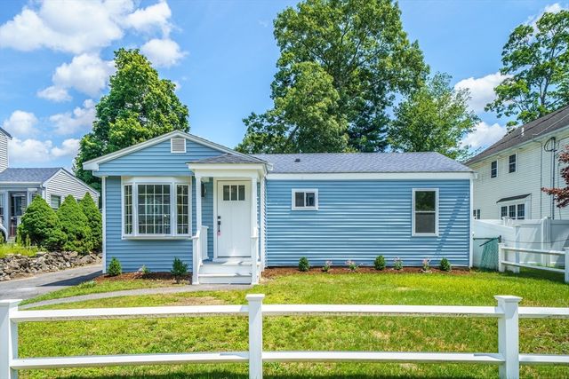 124 Magoun Ave, Brockton, MA 02301