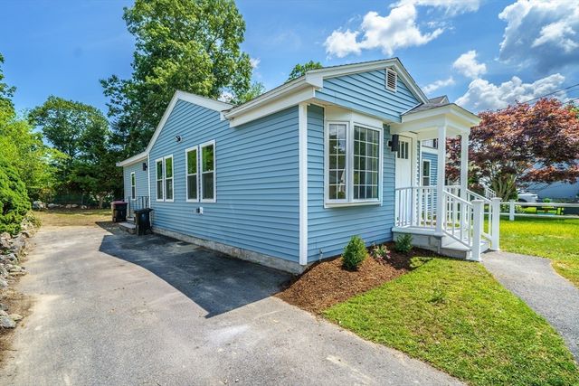 124 Magoun Ave, Brockton, MA 02301