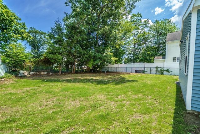 124 Magoun Ave, Brockton, MA 02301