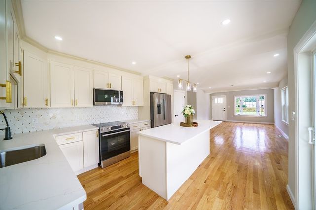 124 Magoun Ave, Brockton, MA 02301