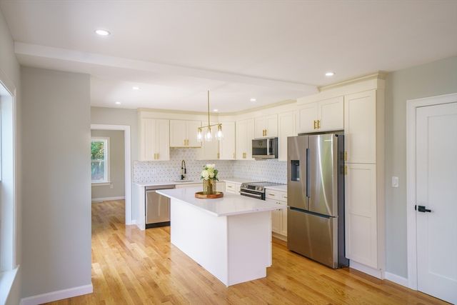 124 Magoun Ave, Brockton, MA 02301
