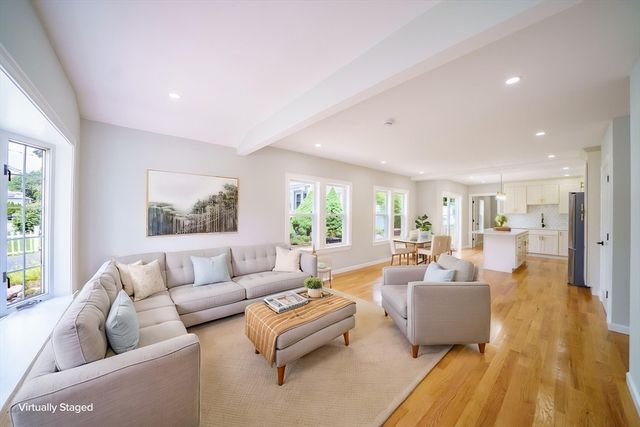 124 Magoun Ave, Brockton, MA 02301