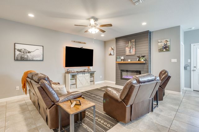 432 Windsail Lane, Azle, TX 76020