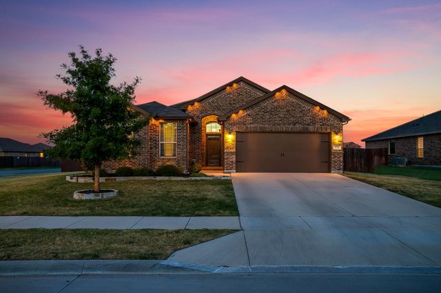 432 Windsail Lane, Azle, TX 76020