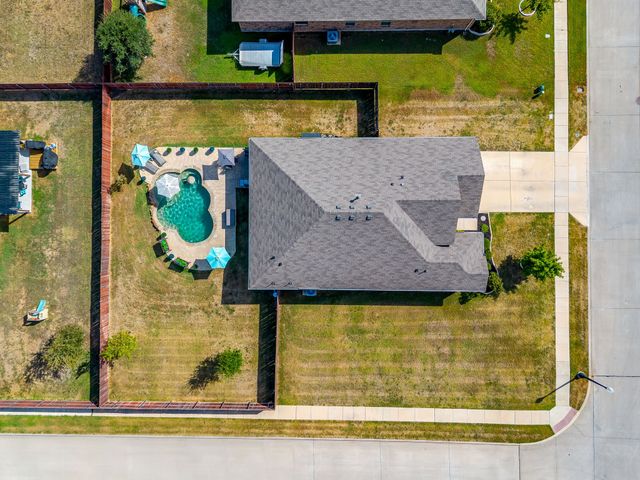 432 Windsail Lane, Azle, TX 76020