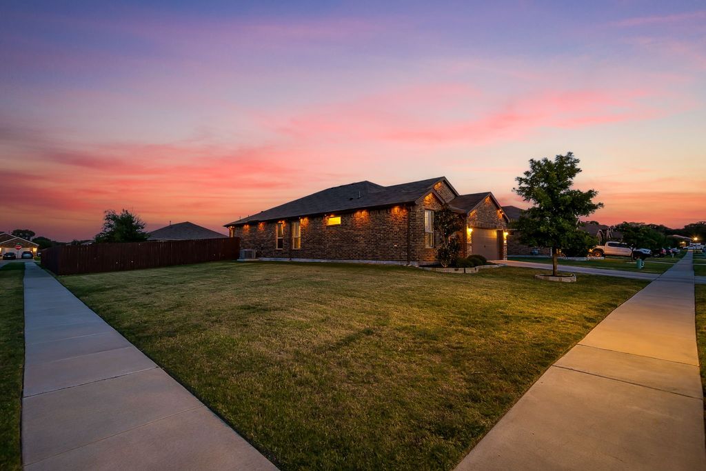 432 Windsail Lane, Azle, TX 76020 — photo 3