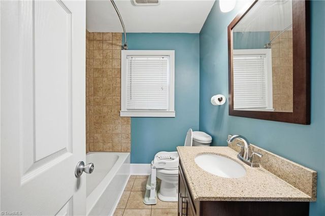 5406 Reidsville Road, Walkertown, NC 27009