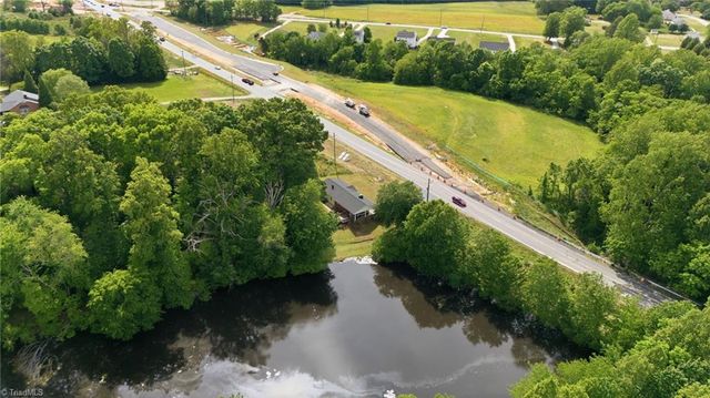 5406 Reidsville Road, Walkertown, NC 27009