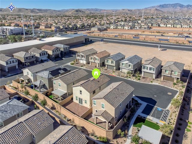 10218 Starlit Canyon Court, Las Vegas, NV 89141