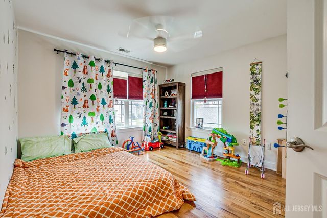 54 Hillcrest Avenue, Iselin, NJ 08830
