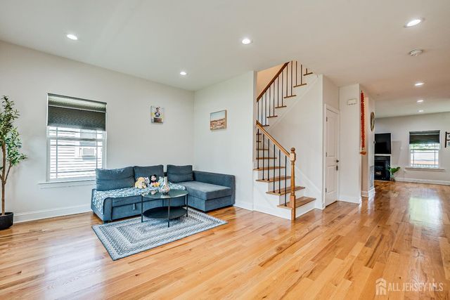 54 Hillcrest Avenue, Iselin, NJ 08830