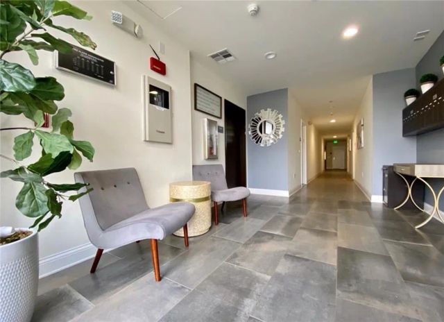 14934 Burbank Boulevard 102, Sherman Oaks, CA 91411