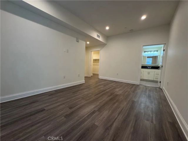 14934 Burbank Boulevard 102, Sherman Oaks, CA 91411