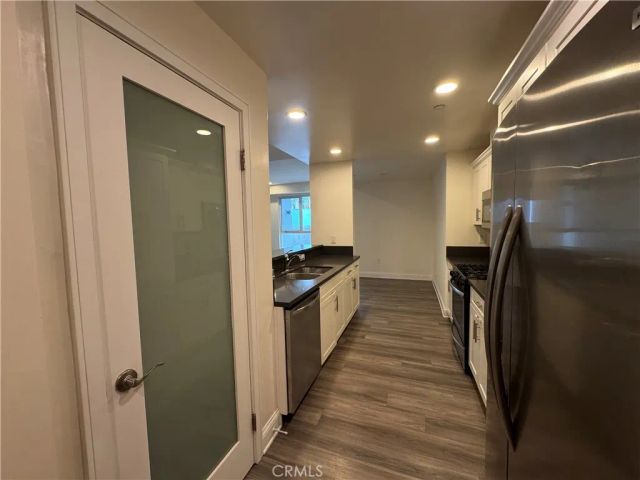 14934 Burbank Boulevard 102, Sherman Oaks, CA 91411