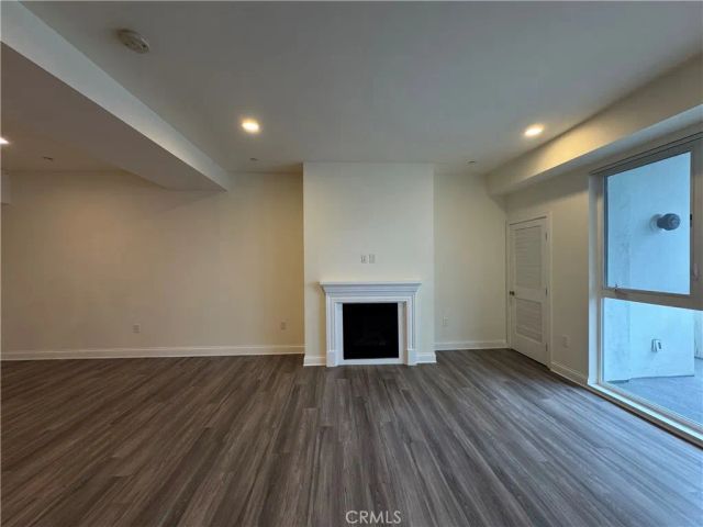 14934 Burbank Boulevard 102, Sherman Oaks, CA 91411