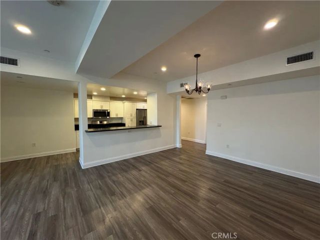 14934 Burbank Boulevard 102, Sherman Oaks, CA 91411
