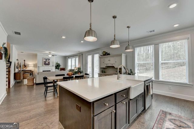 8125 Long Slope Drive, Gainesville, GA 30506