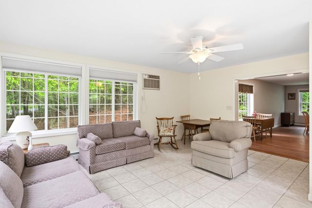 36 Church Street, Deerfield, NH 03037