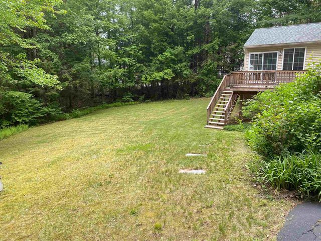 36 Church Street, Deerfield, NH 03037