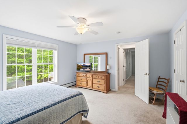 36 Church Street, Deerfield, NH 03037
