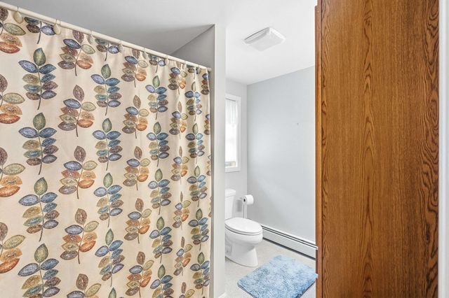 36 Church Street, Deerfield, NH 03037