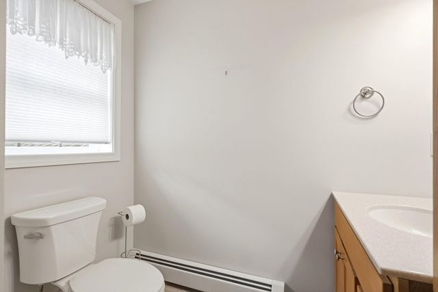 36 Church Street, Deerfield, NH 03037