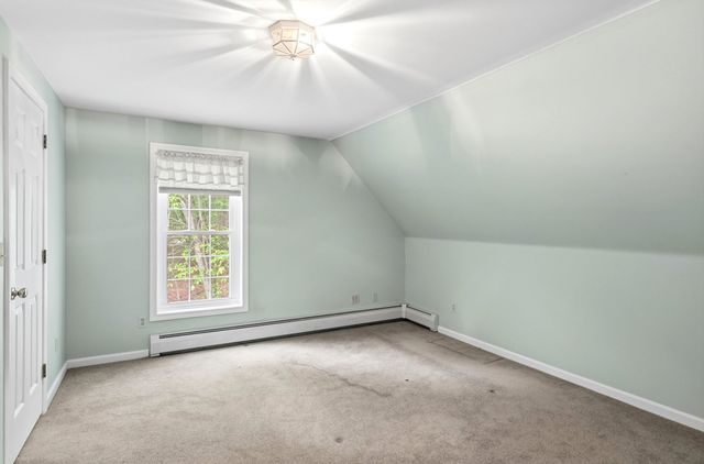 36 Church Street, Deerfield, NH 03037