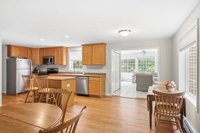 36 Church Street, Deerfield, NH 03037