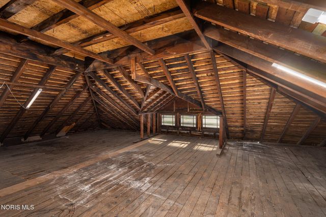 2514 Scottwood Avenue, Toledo, OH 43610