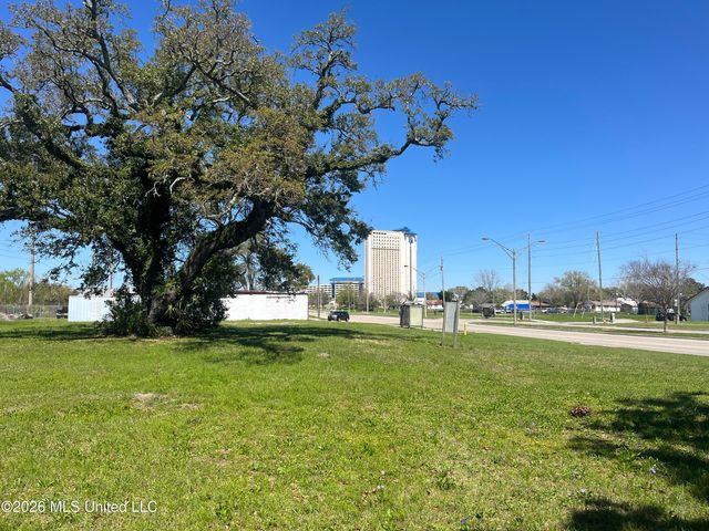 357 Caillavet Street, Biloxi, MS 39530