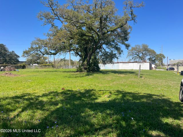 357 Caillavet Street, Biloxi, MS 39530