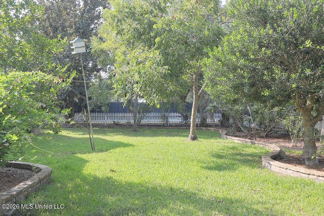 535 E 2nd Street, Pass Christian, MS 39571