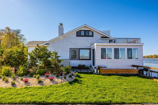 53 Old Neck Road S, Center Moriches, NY 11934