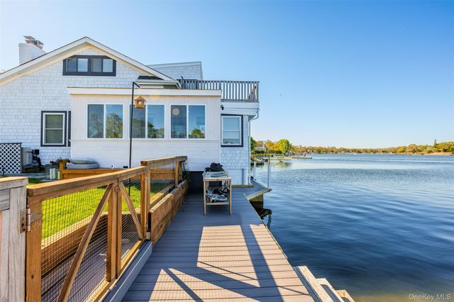 53 Old Neck Road S, Center Moriches, NY 11934
