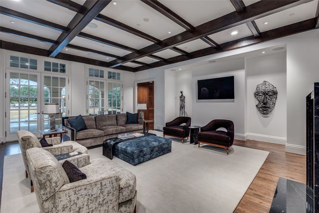 4255 Cochran Chapel Road, Dallas, TX 75209