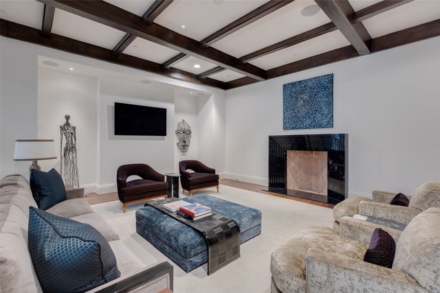 4255 Cochran Chapel Road, Dallas, TX 75209