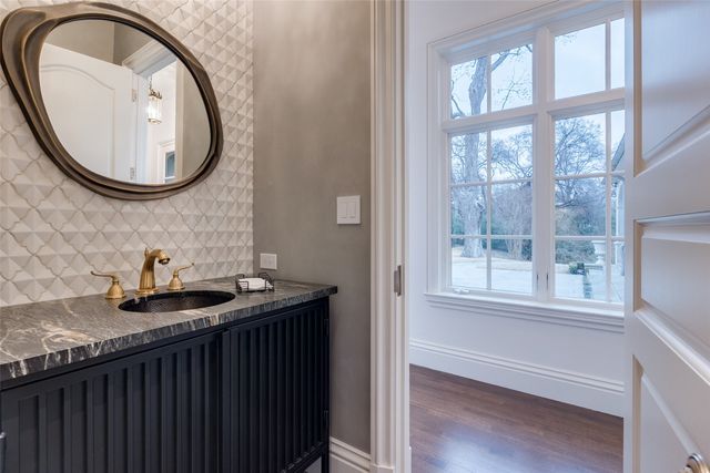 4255 Cochran Chapel Road, Dallas, TX 75209