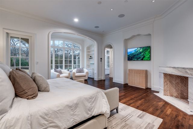 4255 Cochran Chapel Road, Dallas, TX 75209