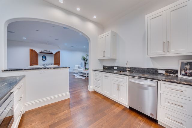 4255 Cochran Chapel Road, Dallas, TX 75209