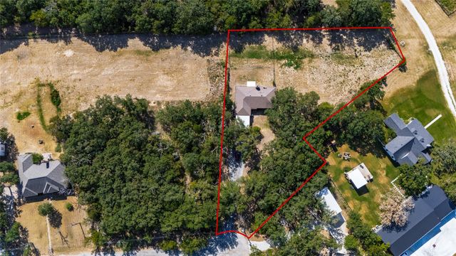 211 Oak Court, Springtown, TX 76082