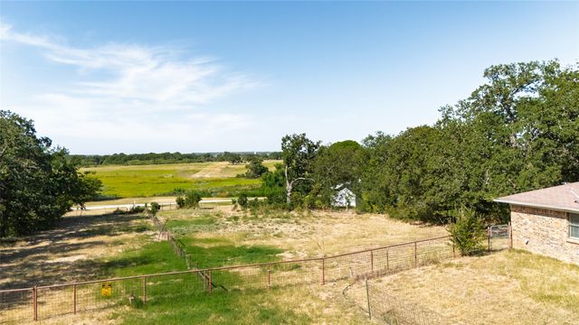 211 Oak Court, Springtown, TX 76082