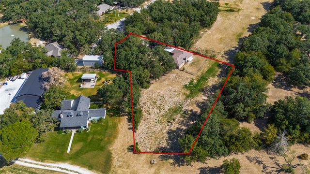 211 Oak Court, Springtown, TX 76082