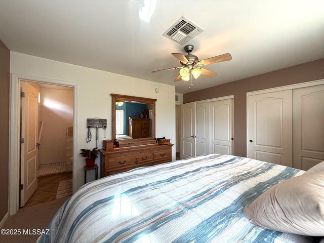 9968 E Country Shadows Drive, Tucson, AZ 85748