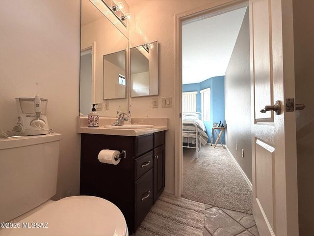 9968 E Country Shadows Drive, Tucson, AZ 85748