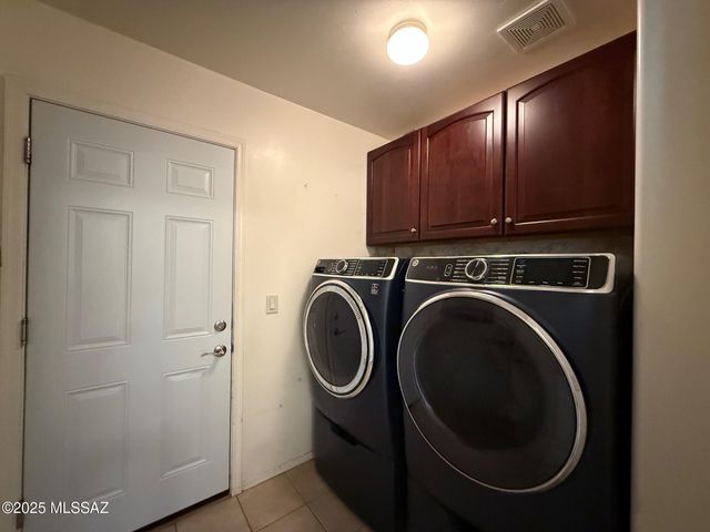 9968 E Country Shadows Drive, Tucson, AZ 85748