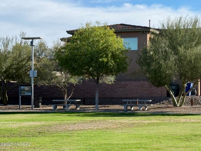 9968 E Country Shadows Drive, Tucson, AZ 85748